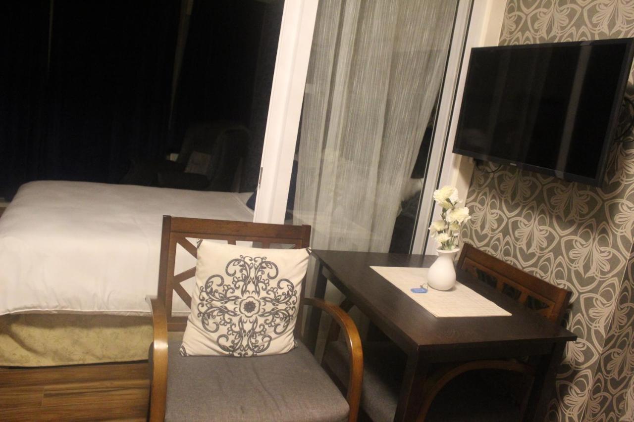 Azure Urban Resort A4 Near Airport Mall With Wavepool Paranaque City 外观 照片