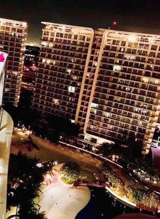 Azure Urban Resort A4 Near Airport Mall With Wavepool Paranaque City 外观 照片