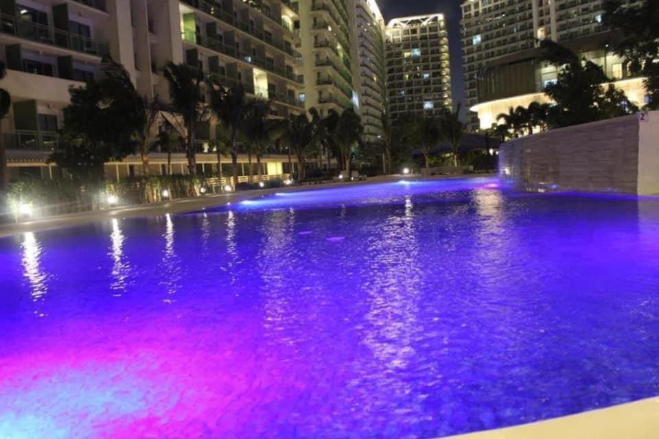 Azure Urban Resort A4 Near Airport Mall With Wavepool Paranaque City 外观 照片